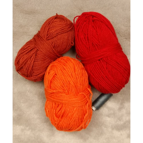 Akril fonalcsomag (235gr)