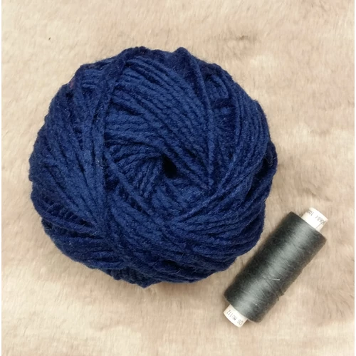 Sötétkék fonal (90gr)