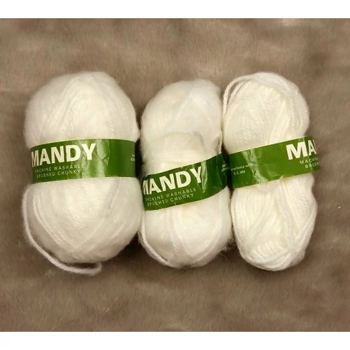 Mandy fehér akril fonal (180gr)