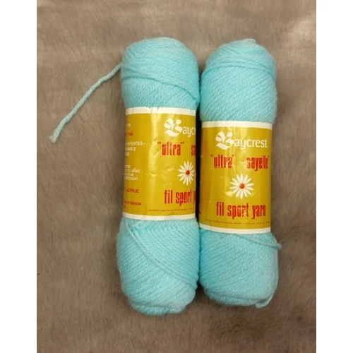 Világoskék akril fonal (60gr)