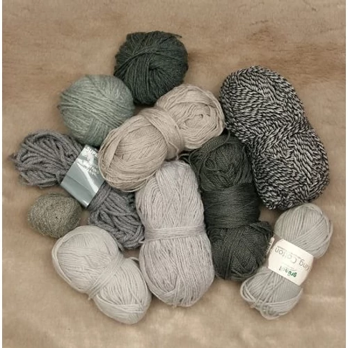 Szürke színvilágú fonalcsomag (580gr)