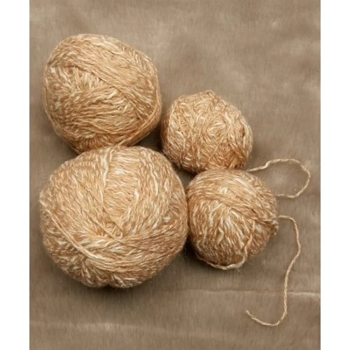 Mogyoró fonal (180gr)