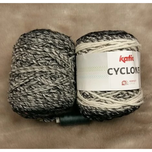 Katia Cyclone gyapjú-akril fonal (280gr)