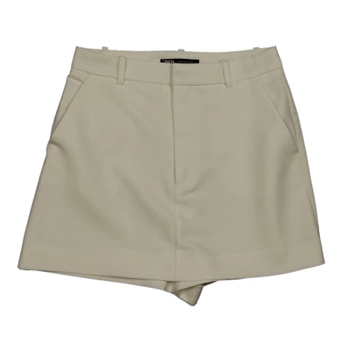 Krémfehér szoknyásshort (S)