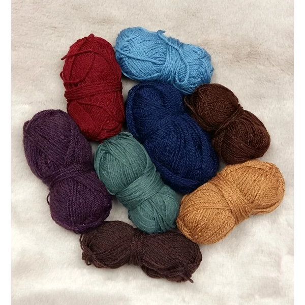 Vegyes földszínvilágú fonalcsomag (295gr)