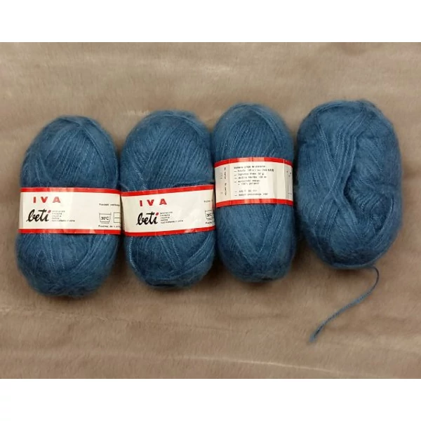 Kék mohaires akril fonal (200gr)