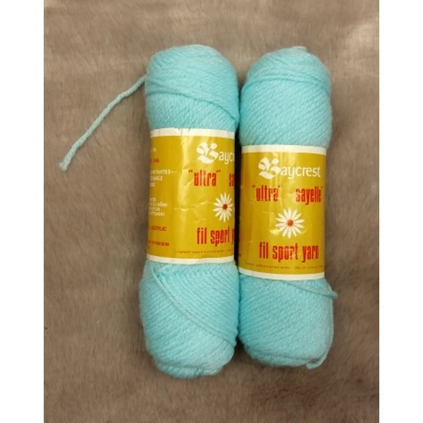 Világoskék akril fonal (60gr)