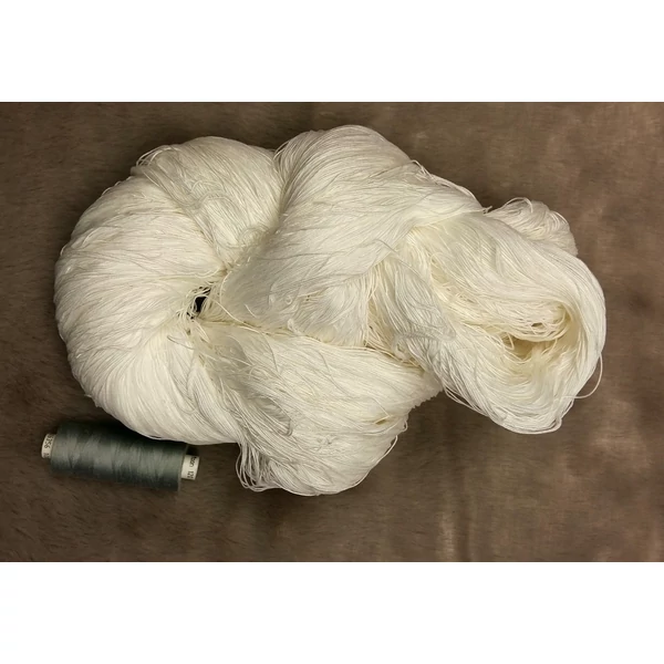 Fehér vékony fonal (365gr)