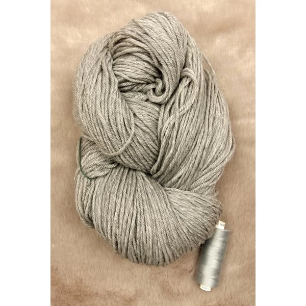 Szürke gyapjúfonal (185gr)