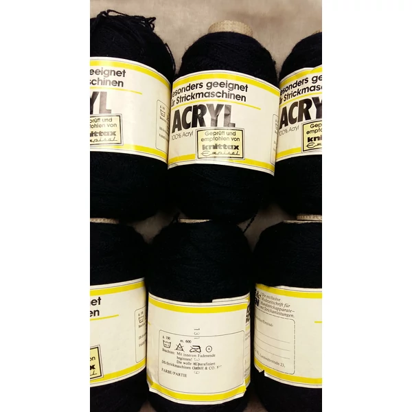 Fekete akril fonal (600gr)