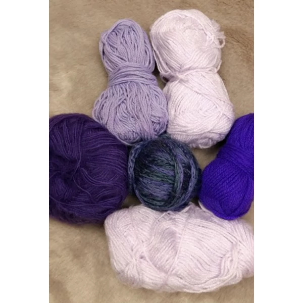 Lila színvilágú akril fonal (240gr)