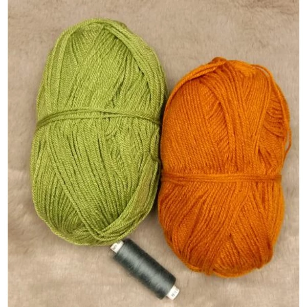 Zöld-barna akril fonal (190gr)