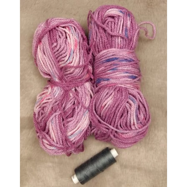 Színátmentes lila akril fonal (95gr)