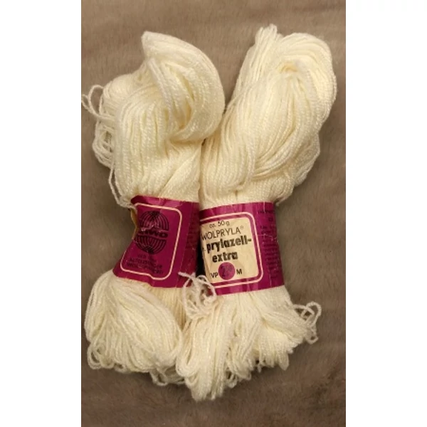 Fehér akril fonal (100gr)