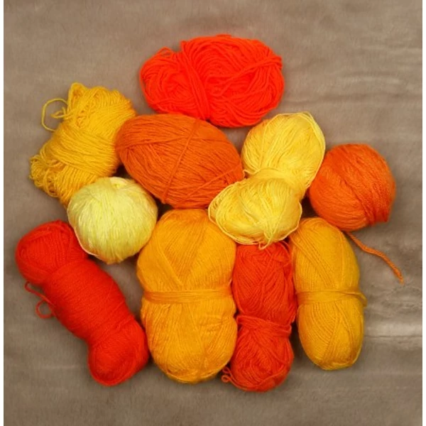 Sárga színvilágú fonalcsomag (550gr)