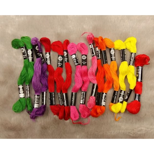 Loops & Threads pamut himzőfonal 8m (15db)