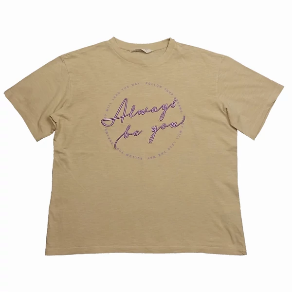 Bézs lila írásos póló (152)